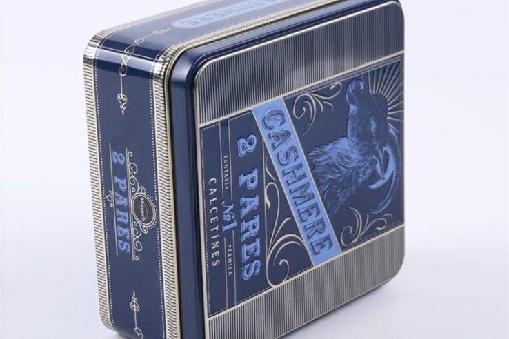 17 square gift tins (3)