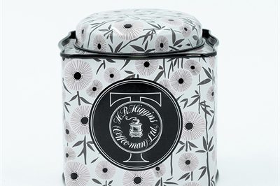 tea tins (17)